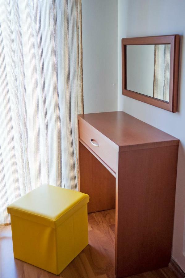 Two Bedroom Apartment テッサロニキ エクステリア 写真